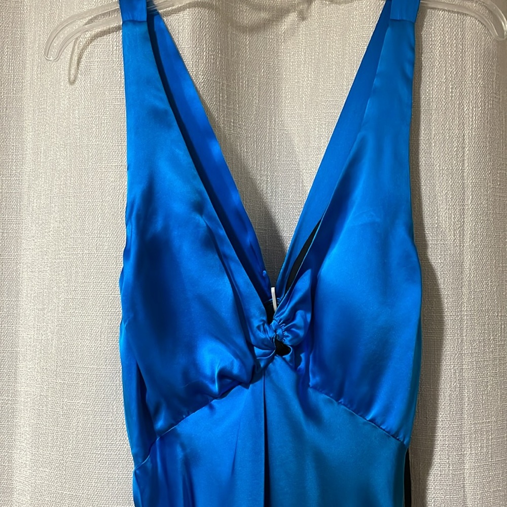 Cache Dress - Picture 2 of 6